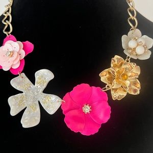 Flower necklace 2